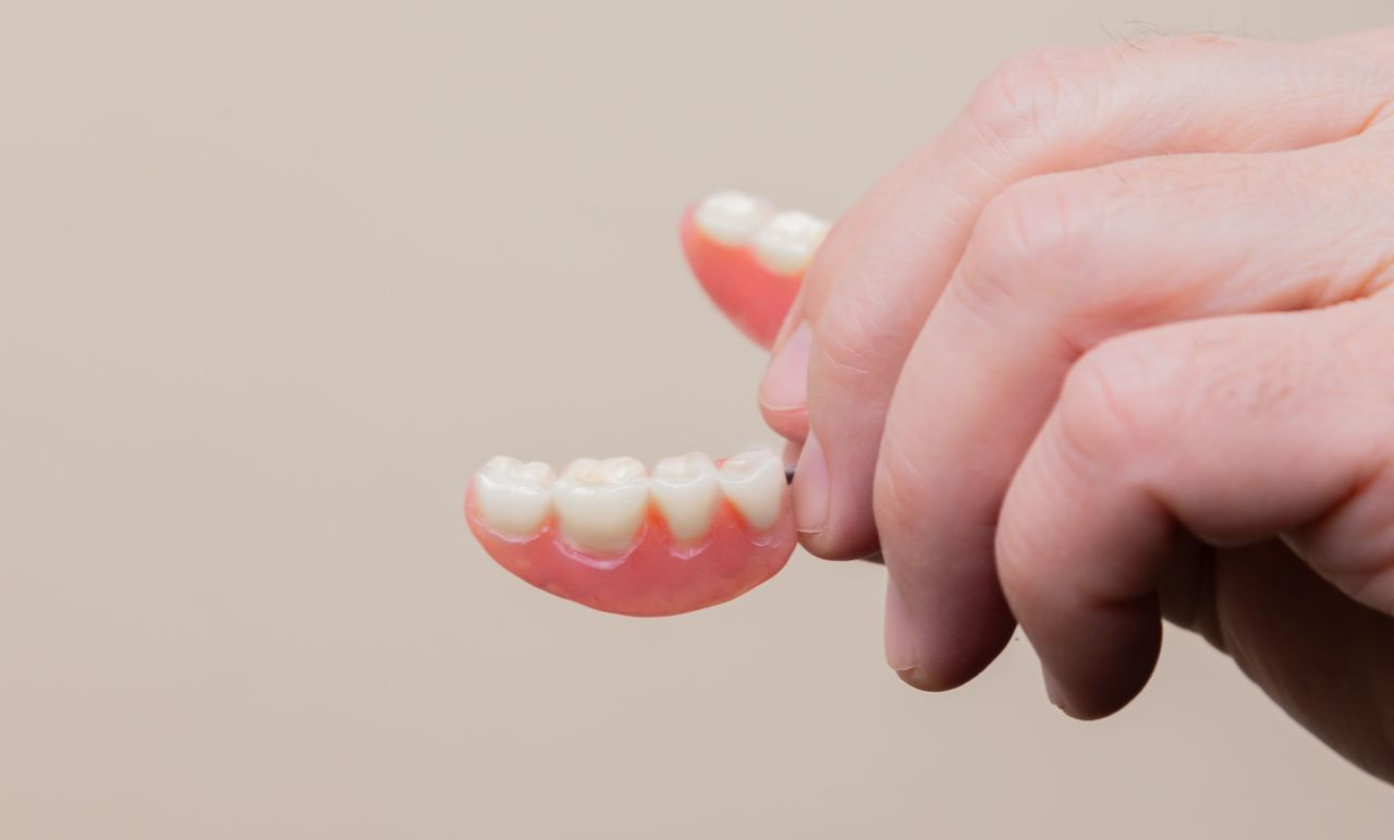 Can Weight Loss Result in Ill-fitting Dentures_